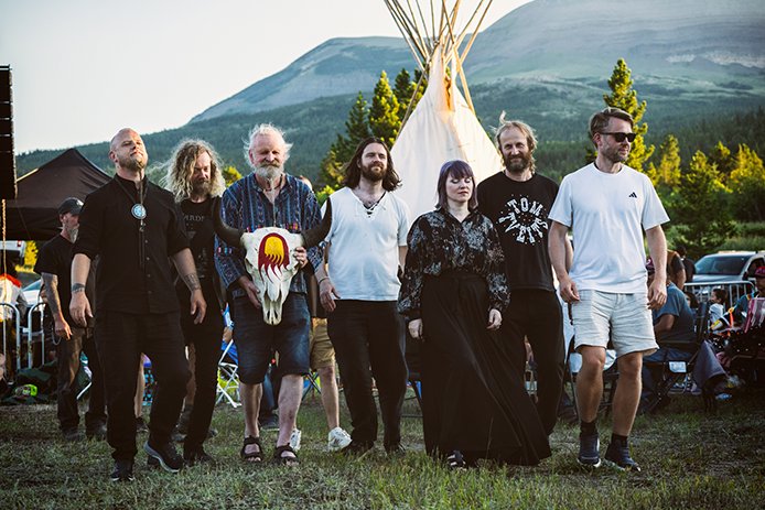 Wardruna med amerikansk urbefolkning og effekter